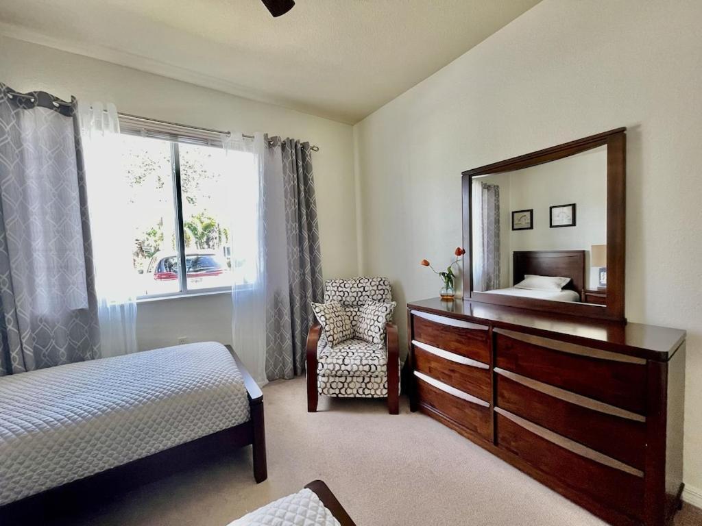 Free Golf! Stay, Play, Work From Luxury 2bdr Den 1st Floor In Lely Golf Apartamento *